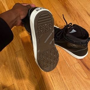 Converse Shoes - Men’s size 11 Utility Terrain Converse (Leather) Converse Shoes - Men’s size 11 Utility Terrain Converse (Leather)